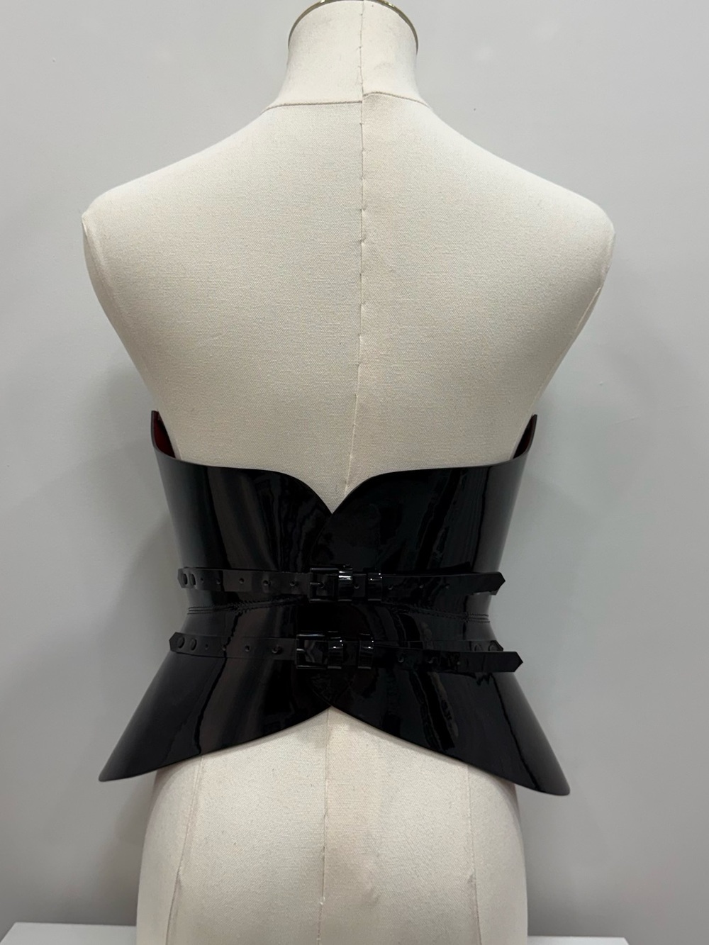 Aria Margo Patent Leather Corset - Picture 2 of 6